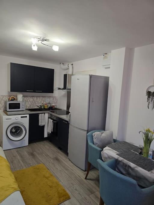 Cozy Flat 1 Bedroom Hucclecote Zewnętrze zdjęcie